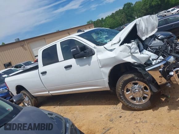 ✅ 2023 Ram 2500 Tradesman • VIN: 3C6UR5HJ5PG537025 • Lot: 42259872. Listed on IAAI with 697 mi. Free auction sales archive from the USA and detailed vehicle history report at DreamBid. Image 13.