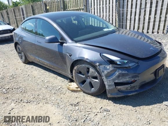 ✅ 2022 Tesla Model 3 Long Range • VIN: 5YJ3E1EB7NF160545 • Lot: 42282453. Wystawiony na IAAI z przebiegiem 36 357 mil. Bezpłatny archiwum sprzedaży aukcyjnych z USA i szczegółowy raport historii pojazdu na DreamBid. Zdjęcie 1.
