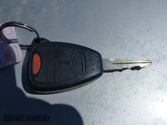 ✅ 2010 Jeep Wrangler Unlimited Sahara • VIN: 1J4HA5H19AL215395 • Лот: 43199080. Опубликован ранее на IAAI с пробегом 206 729 миль. Бесплатный доступ к архиву аукционных продаж из США и подробный отчёт об истории автомобиля на DreamBid. Изображение 11.