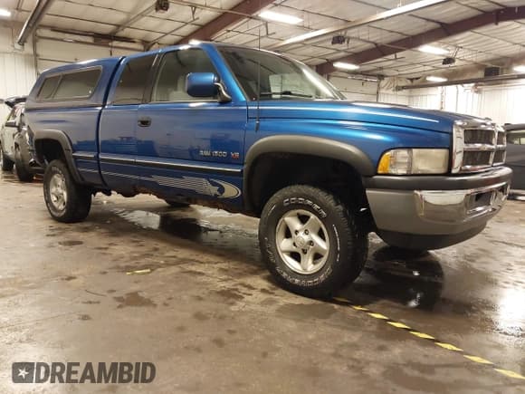 ✅ 1997 Dodge 1500 • VIN: 3B7HF13ZXVG801149 • Lot: 42903225. Wystawiony na IAAI z przebiegiem 213 225 mil. Bezpłatny archiwum sprzedaży aukcyjnych z USA i szczegółowy raport historii pojazdu na DreamBid. Zdjęcie 1.