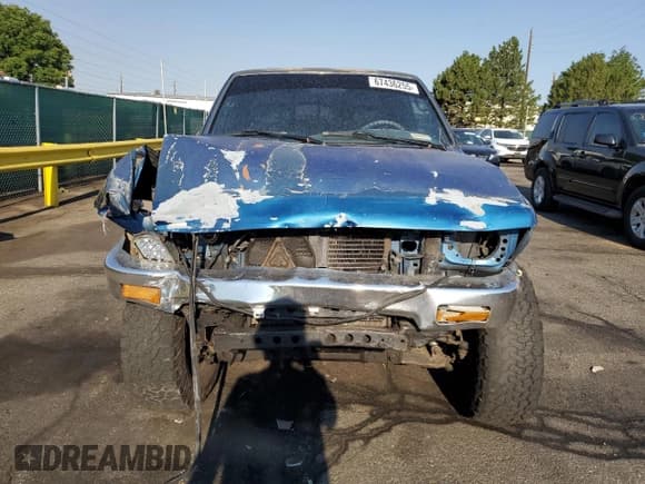 ✅ 1994 Toyota Pickup DX • VIN: 4TAVN13D5RZ158026 • Lot: 67436255. Listed on Copart with 256,437 mi. Free auction sales archive from the USA and detailed vehicle history report at DreamBid. Image 5.