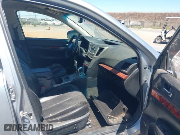 ✅ 2012 Subaru Legacy Limited • VIN: 4S3BMBJ68C3006997 • Лот: 42945865. Опубликован ранее на IAAI с пробегом 145 894 миль. Бесплатный доступ к архиву аукционных продаж из США и подробный отчёт об истории автомобиля на DreamBid. Изображение 5.