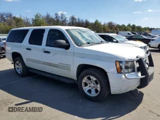 ✅ 2010 Chevrolet Suburban Commercial • VIN: 1GNUKHE34AR172002 • Lot: 70952054. Wystawiony na Copart z przebiegiem 102 324 mil. Bezpłatny archiwum sprzedaży aukcyjnych z USA i szczegółowy raport historii pojazdu na DreamBid. Zdjęcie 4.