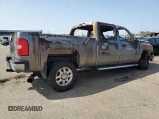 ✅ 2013 Chevrolet Silverado 2500HD LT • VIN: 1GC1KXC8XDF106791 • Lot: 68499454. Wystawiony na Copart z przebiegiem Nie podano. Bezpłatny archiwum sprzedaży aukcyjnych z USA i szczegółowy raport historii pojazdu na DreamBid. Zdjęcie 3.