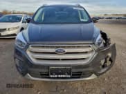 ✅ 2019 Ford Escape Titanium • VIN: 1FMCU9J98KUB22874 • Lot: 94294725. Wystawiony na Copart z przebiegiem 31 501 mil. Bezpłatny archiwum sprzedaży aukcyjnych z USA i szczegółowy raport historii pojazdu na DreamBid. Zdjęcie 5.