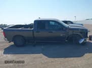 ✅ 2020 Ram 1500 Tradesman • VIN: 1C6RR7FT5LS154324 • Lot: 43215428. Wystawiony na IAAI z przebiegiem 112 290 mil. Bezpłatny archiwum sprzedaży aukcyjnych z USA i szczegółowy raport historii pojazdu na DreamBid. Zdjęcie 13.