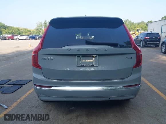 ✅ 2024 Volvo XC90 Plus Bright Theme • VIN: YV4062PE8R1150616 • Lot: 42513299. Listed on IAAI with 31,945 mi. Free auction sales archive from the USA and detailed vehicle history report at DreamBid. Image 17.