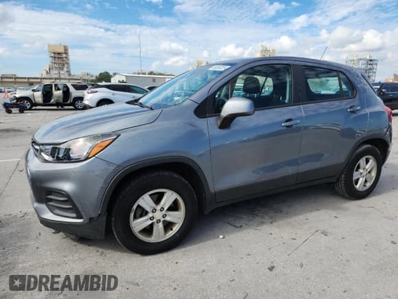 ✅ 2020 Chevrolet Trax LS • VIN: 3GNCJNSB6LL153597 • Lot: 86859355. Listed on Copart with 89,011 mi. Free auction sales archive from the USA and detailed vehicle history report at DreamBid. Image 1.