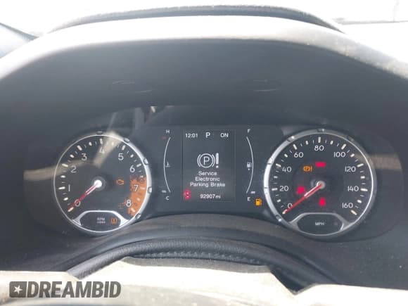 ✅ 2018 Jeep Renegade Sport • VIN: ZACCJBAB4JPJ01055 • Lot: 42583385. Wystawiony na IAAI z przebiegiem 92 907 mil. Bezpłatny archiwum sprzedaży aukcyjnych z USA i szczegółowy raport historii pojazdu na DreamBid. Zdjęcie 7.