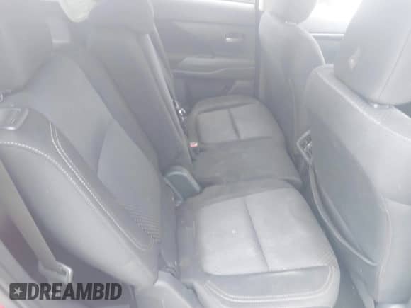 2019 Mitsubishi Outlander ES z VIN JA4AD2A36KZ018251, wystawiony jako IAAI lot #42992000 z przebiegiem 232 238 mil mil oraz . Historia ofert i sprzedaży dostępna na DreamBid. Obrazek 8.