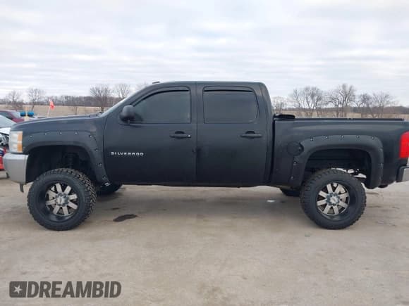 ✅ 2012 Chevrolet Silverado 1500 LT • VIN: 1GCPKSE72CF196471 • Лот: 41294801. Опубликован ранее на IAAI с пробегом 155 000 миль. Бесплатный доступ к архиву аукционных продаж из США и подробный отчёт об истории автомобиля на DreamBid. Изображение 14.