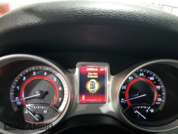 ✅ 2018 Dodge Journey SE • VIN: 3C4PDCAB2JT383626 • Lot: 88726885. Wystawiony na Copart z przebiegiem 136 653 mil. Bezpłatny archiwum sprzedaży aukcyjnych z USA i szczegółowy raport historii pojazdu na DreamBid. Zdjęcie 9.