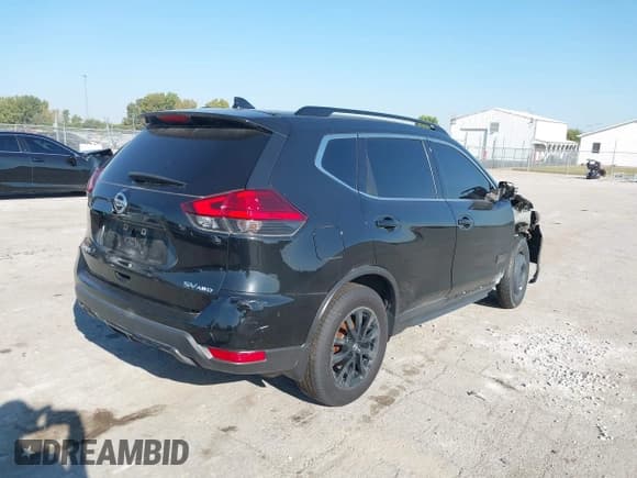 ✅ 2017 Nissan Rogue SL • VIN: 5N1AT2MV2HC765908 • Лот: 43238539. Опубликован ранее на IAAI с пробегом 112 427 миль. Бесплатный доступ к архиву аукционных продаж из США и подробный отчёт об истории автомобиля на DreamBid. Изображение 4.