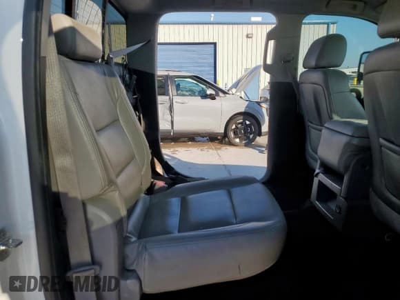 ✅ 2015 Chevrolet Silverado 2500HD LT • VIN: 1GC1KVEG0FF528225 • Лот: 86517815. Опубликован ранее на Copart с пробегом 283 951 миль. Бесплатный доступ к архиву аукционных продаж из США и подробный отчёт об истории автомобиля на DreamBid. Изображение 10.