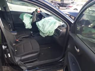 ✅ 2021 Kia Rio S • VIN: 3KPA25AD7ME416556 • Lot: 43536476. Wystawiony na IAAI z przebiegiem 57 662 mil. Bezpłatny archiwum sprzedaży aukcyjnych z USA i szczegółowy raport historii pojazdu na DreamBid. Zdjęcie 5.