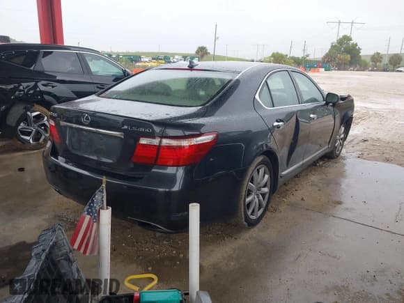 ✅ 2007 Lexus LS 460 • VIN: JTHBL46F275041387 • Lot: 42417384. Listed on IAAI with 154,787 mi. Free auction sales archive from the USA and detailed vehicle history report at DreamBid. Image 4.