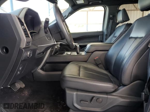 ✅ 2021 Ford Expedition XLT • VIN: 1FMJU1HT6MEA21890 • Lot: 55745625. Wystawiony na Copart z przebiegiem 50 806 mil. Bezpłatny archiwum sprzedaży aukcyjnych z USA i szczegółowy raport historii pojazdu na DreamBid. Zdjęcie 7.