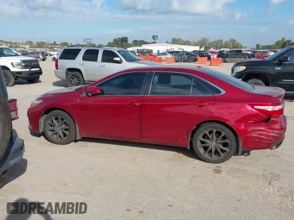 ✅ 2015 Toyota Camry XLE • VIN: 4T1BF1FK7FU926382 • Лот: 43670602. Опубликован ранее на IAAI с пробегом 185 284 миль. Бесплатный доступ к архиву аукционных продаж из США и подробный отчёт об истории автомобиля на DreamBid. Изображение 14.