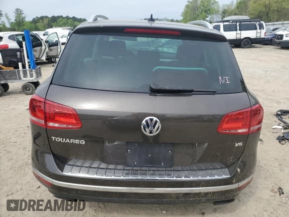✅ 2016 Volkswagen Touareg Sport • VIN: WVGEF9BP3GD013102 • Lot: 53333375. Wystawiony na Copart z przebiegiem Nie podano. Bezpłatny archiwum sprzedaży aukcyjnych z USA i szczegółowy raport historii pojazdu na DreamBid. Zdjęcie 6.