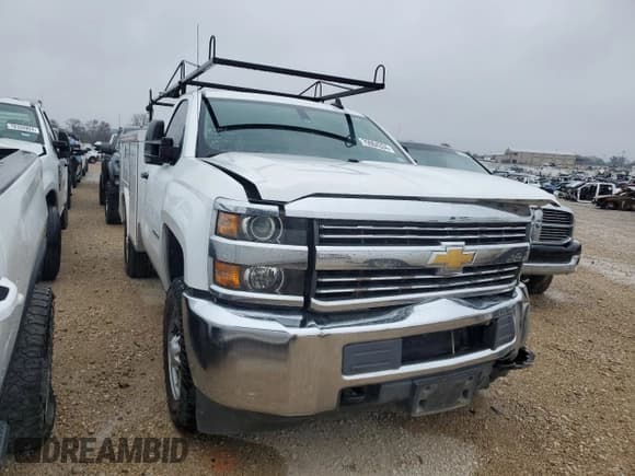 ✅ 2017 Chevrolet Silverado 2500HD Work Truck • VIN: 1GB0CUEG6HZ185168 • Лот: 79904334. Опубликован ранее на Copart с пробегом 164 334 миль. Бесплатный доступ к архиву аукционных продаж из США и подробный отчёт об истории автомобиля на DreamBid. Изображение 4.