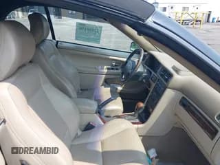 ✅ 2004 Volvo C70 • VIN: YV1NC62D54J047762 • Лот: 42890196. Опубликован ранее на IAAI с пробегом 101 654 миль. Бесплатный доступ к архиву аукционных продаж из США и подробный отчёт об истории автомобиля на DreamBid. Изображение 5.