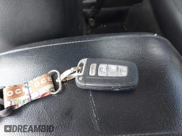 ✅ 2010 Hyundai Genesis Coupe • VIN: KMHHU6KH0AU028724 • Lot: 42198771. Wystawiony na IAAI z przebiegiem 114 604 mil. Bezpłatny archiwum sprzedaży aukcyjnych z USA i szczegółowy raport historii pojazdu na DreamBid. Zdjęcie 11.