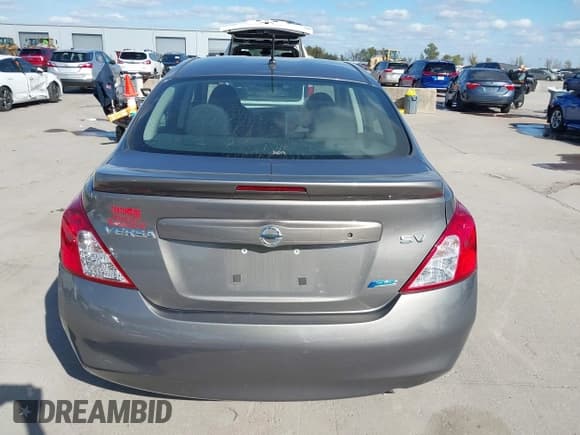 ✅ 2013 Nissan Versa S • VIN: 3N1CN7AP8DL887393 • Lot: 43702821. Wystawiony na IAAI z przebiegiem 59 549 mil. Bezpłatny archiwum sprzedaży aukcyjnych z USA i szczegółowy raport historii pojazdu na DreamBid. Zdjęcie 16.