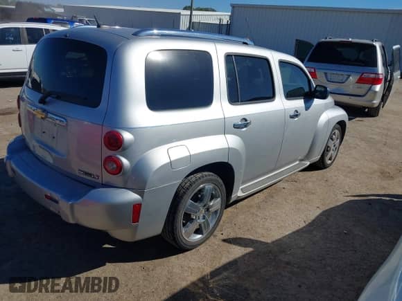 2011 Chevrolet HHR 2LT z VIN 3GNBACFU3BS549406, wystawiony jako IAAI lot #43485471 z przebiegiem 188 882 mil mil oraz . Historia ofert i sprzedaży dostępna na DreamBid. Obrazek 4.