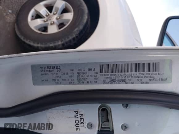 2017 Ram 1500 SLT z VIN 1C6RR6GG4HS676025, wystawiony jako IAAI lot #43585212 z przebiegiem 95 645 mil mil oraz . Historia ofert i sprzedaży dostępna na DreamBid. Obrazek 9.