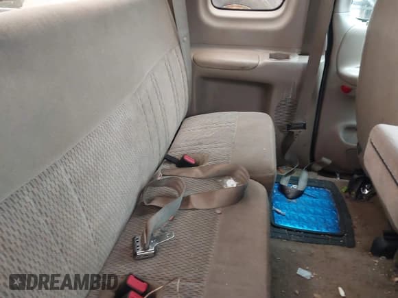 ✅ 1997 Ford F-150 XL • VIN: 1FTEX17LXVNC32588 • Lot: 40848063. Wystawiony na IAAI z przebiegiem 210 113 mil. Bezpłatny archiwum sprzedaży aukcyjnych z USA i szczegółowy raport historii pojazdu na DreamBid. Zdjęcie 8.