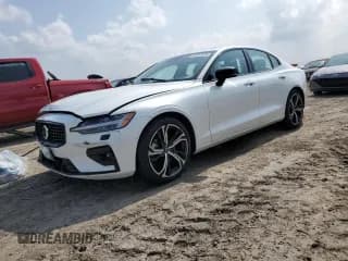 ✅ 2024 Volvo S60 Ultimate Dark Theme • VIN: 7JRL12TM0RG304083 • Lot: 51351815. Wystawiony na Copart z przebiegiem Nie podano. Bezpłatny archiwum sprzedaży aukcyjnych z USA i szczegółowy raport historii pojazdu na DreamBid. Zdjęcie 1.