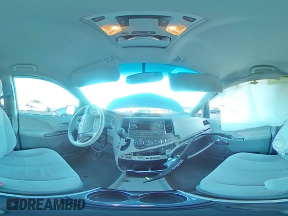 ✅ 2013 Toyota Sienna LE • VIN: 5TDJK3DC7DS061062 • Lot: 92627015. Listed on Copart with 159,951 mi. Free auction sales archive from the USA and detailed vehicle history report at DreamBid. Image 15.