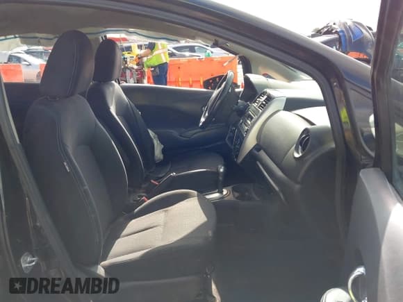 ✅ 2015 Nissan Note SR • VIN: 3N1CE2CP5FL354078 • Lot: 42338778. Listed on IAAI with 125,402 mi. Free auction sales archive from the USA and detailed vehicle history report at DreamBid. Image 5.