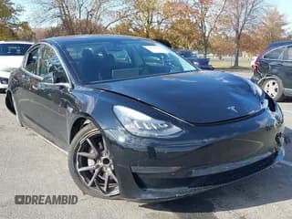 ✅ 2020 Tesla Model 3 Standard Range Plus • VIN: 5YJ3E1EA2LF633689 • Lot: 43514531. Wystawiony na IAAI z przebiegiem 46 690 mil. Bezpłatny archiwum sprzedaży aukcyjnych z USA i szczegółowy raport historii pojazdu na DreamBid. Zdjęcie 1.