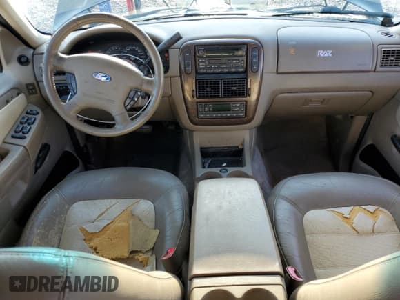 ✅ 2005 Ford Explorer Eddie Bauer • VIN: 1FMZU74K85UA57395 • Лот: 84899135. Опубликован ранее на Copart с пробегом 290 244 миль. Бесплатный доступ к архиву аукционных продаж из США и подробный отчёт об истории автомобиля на DreamBid. Изображение 8.