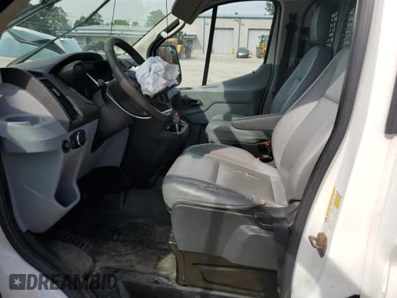 ✅ 2015 Ford Transit Cargo • VIN: 1FTNR1YM5FKA13168 • Лот: 58669105. Опубликован ранее на Copart с пробегом 120 267 миль. Бесплатный доступ к архиву аукционных продаж из США и подробный отчёт об истории автомобиля на DreamBid. Изображение 7.