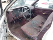 ✅ 1991 Nissan Frontier • VIN: 1N6SD11S2MC319260 • Lot: 42043382. Wystawiony na IAAI z przebiegiem Nie podano. Bezpłatny archiwum sprzedaży aukcyjnych z USA i szczegółowy raport historii pojazdu na DreamBid. Zdjęcie 5.