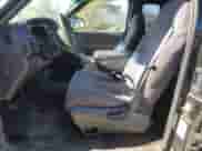 2001 Dodge 1500 z VIN 3B7HC13Y31G199091, wystawiony jako Copart lot #74186904 z przebiegiem 140 674 mil mil oraz Czysty tytuł • Clean title. Historia ofert i sprzedaży dostępna na DreamBid. Obrazek 7.