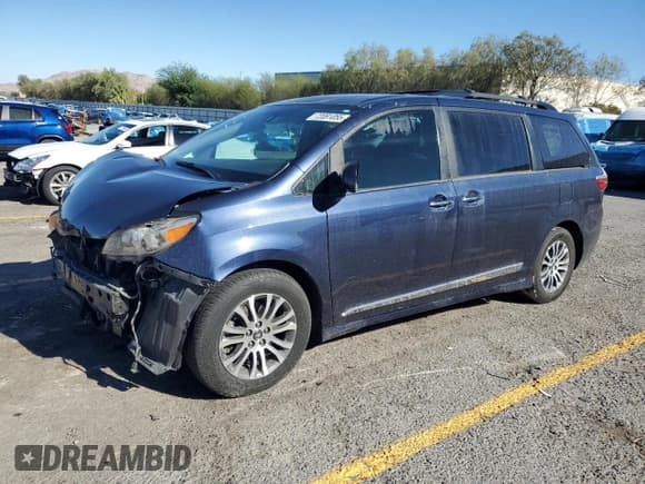 ✅ 2018 Toyota Sienna XLE Auto Access Seat • VIN: 5TDYZ3DC2JS929068 • Lot: 72091055. Listed on Copart with 80,417 mi. Free auction sales archive from the USA and detailed vehicle history report at DreamBid. Image 1.