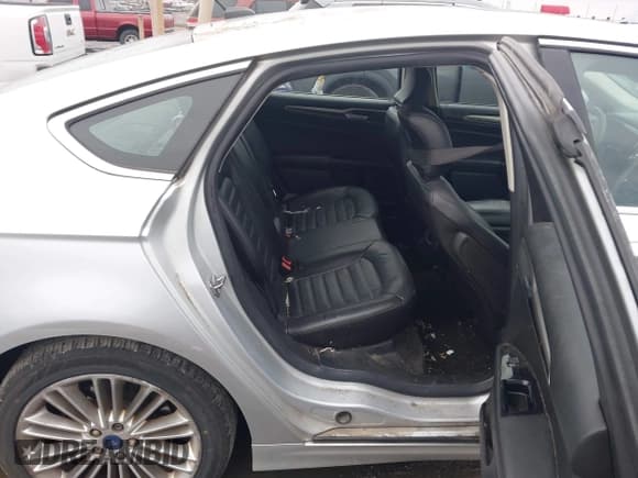 ✅ 2016 Ford Fusion SE • VIN: 3FA6P0H91GR155925 • Lot: 43828321. Listed on IAAI with 245,423 mi. Free auction sales archive from the USA and detailed vehicle history report at DreamBid. Image 8.