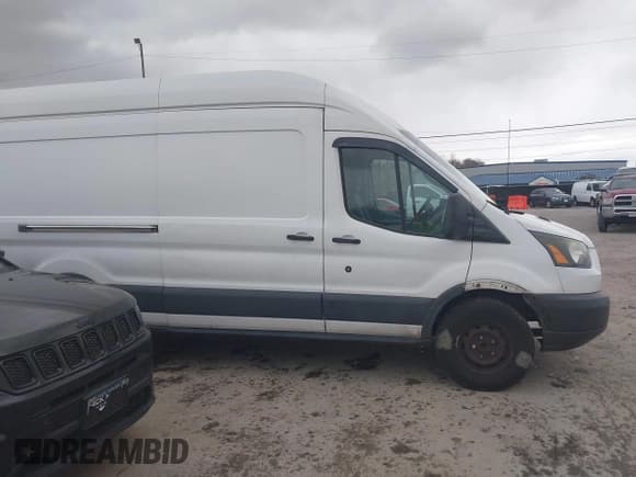 ✅ 2016 Ford Transit Cargo • VIN: 1FTYR3XM5GKB33662 • Lot: 43812911. Wystawiony na IAAI z przebiegiem 94 398 mil. Bezpłatny archiwum sprzedaży aukcyjnych z USA i szczegółowy raport historii pojazdu na DreamBid. Zdjęcie 13.