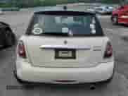 2013 MINI Hardtop z VIN WMWSU3C50DT683566, wystawiony jako Copart lot #59854505 z przebiegiem 136 288 mil mil oraz Szkoda całkowita • Salvage title. Historia ofert i sprzedaży dostępna na DreamBid. Obrazek 6.