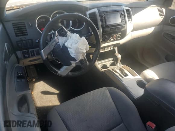 ✅ 2014 Toyota Tacoma PreRunner • VIN: 5TFTU4GN6EX051737 • Лот: 92072245. Опубликован ранее на Copart с пробегом 231 946 миль. Бесплатный доступ к архиву аукционных продаж из США и подробный отчёт об истории автомобиля на DreamBid. Изображение 8.