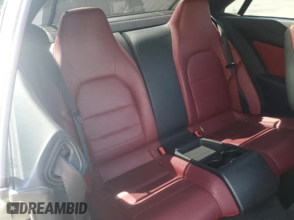 ✅ 2014 Mercedes-Benz E 350 • VIN: WDDKJ5KB5EF274113 • Lot: 52803315. Wystawiony na Copart z przebiegiem 91 808 mil. Bezpłatny archiwum sprzedaży aukcyjnych z USA i szczegółowy raport historii pojazdu na DreamBid. Zdjęcie 10.