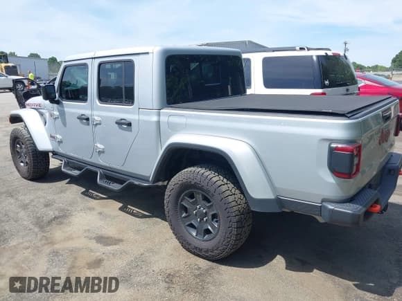 ✅ 2023 Jeep Gladiator Mojave • VIN: 1C6JJTEGXPL548712 • Lot: 42259719. Wystawiony na IAAI z przebiegiem 15 535 mil. Bezpłatny archiwum sprzedaży aukcyjnych z USA i szczegółowy raport historii pojazdu na DreamBid. Zdjęcie 3.