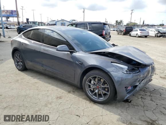 ✅ 2023 Tesla Model 3 Long Range • VIN: 5YJ3E1EB7PF712743 • Lot: 87485355. Wystawiony na Copart z przebiegiem 70 851 mil. Bezpłatny archiwum sprzedaży aukcyjnych z USA i szczegółowy raport historii pojazdu na DreamBid. Zdjęcie 4.