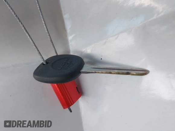 ✅ 2000 Chevrolet Silverado 1500 LS • VIN: 2GCEC19V8Y1104494 • Лот: 43676854. Опубликован ранее на IAAI с пробегом 202 460 миль. Бесплатный доступ к архиву аукционных продаж из США и подробный отчёт об истории автомобиля на DreamBid. Изображение 11.