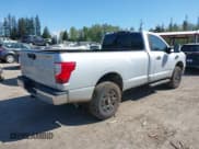 ✅ 2017 Nissan Titan • VIN: 1N6BA1R9XHN524295 • Lot: 42076049. Wystawiony na IAAI z przebiegiem 124 537 mil. Bezpłatny archiwum sprzedaży aukcyjnych z USA i szczegółowy raport historii pojazdu na DreamBid. Zdjęcie 4.