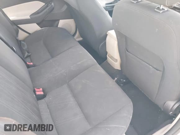 ✅ 2018 Ford Focus SE • VIN: 1FADP3F21JL225220 • Лот: 43670473. Опубликован ранее на IAAI с пробегом 125 394 миль. Бесплатный доступ к архиву аукционных продаж из США и подробный отчёт об истории автомобиля на DreamBid. Изображение 8.