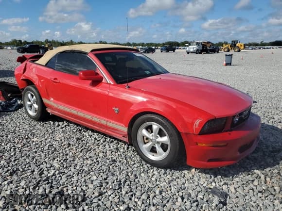 ✅ 2009 Ford Mustang • VIN: 1ZVHT84N195143129 • Lot: 85766555. Listed on Copart with 180,850 mi. Free auction sales archive from the USA and detailed vehicle history report at DreamBid. Image 4.
